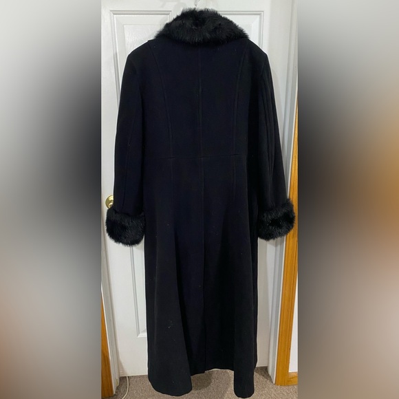 Full Length Coat - Picture 2 of 5